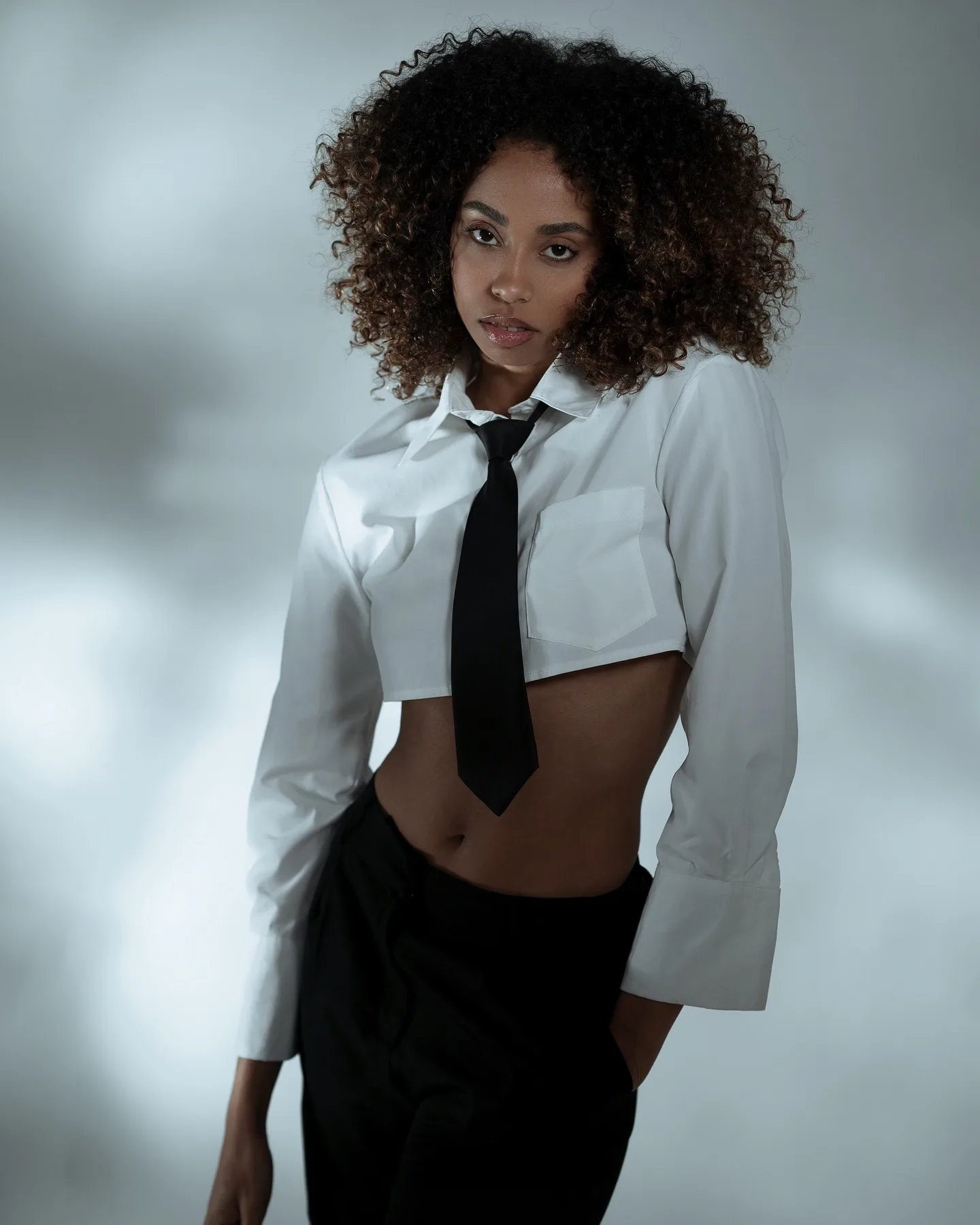 Trishxma photo 2 — Brown, Slim
