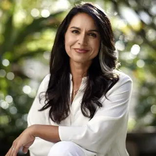 Tulsi Gabbard photo 6 — Military Personnel, Podcaster, Politician, YouTuber, American),  (American Samoan