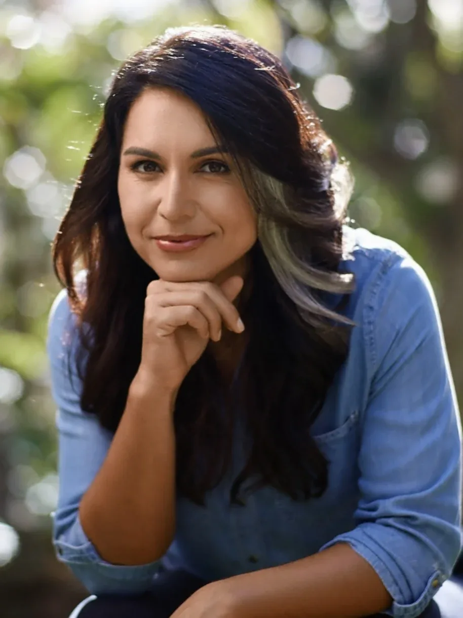 Tulsi Gabbard photo 7 — American), (American Samoan, Brown