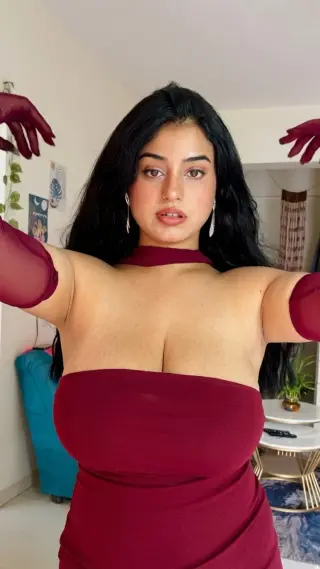Tushikha Goswami photo 11 — Asian, Glamour Model, Influencer