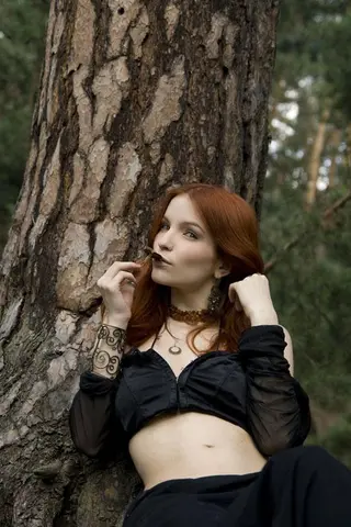 Ulya I photo 4 — Green, Caucasian