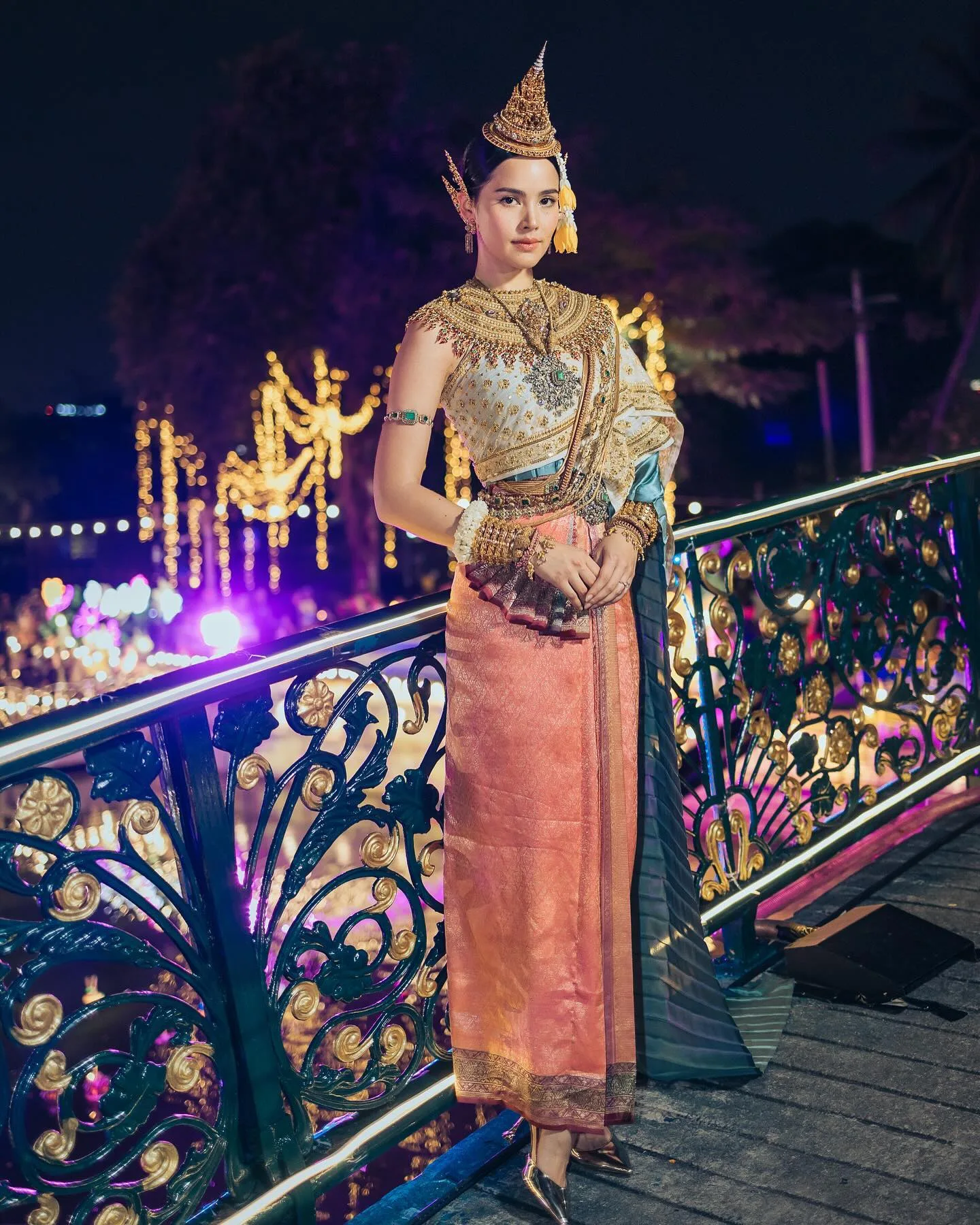 Urassaya Sperbund photo 2 — Brown, Slim