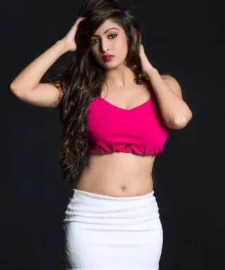 Vaibhavi Joshi photo 14 — Black, Slim