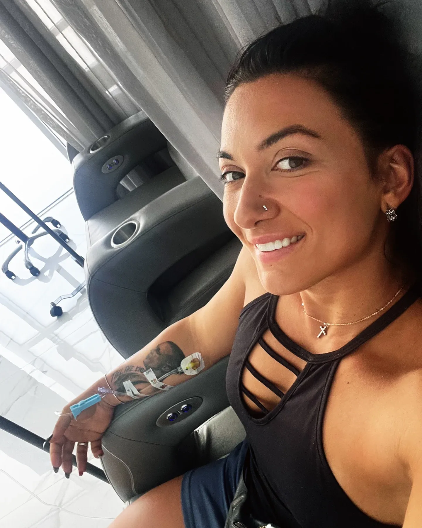 Valentina Mishina photo 2 — Black, Muscular