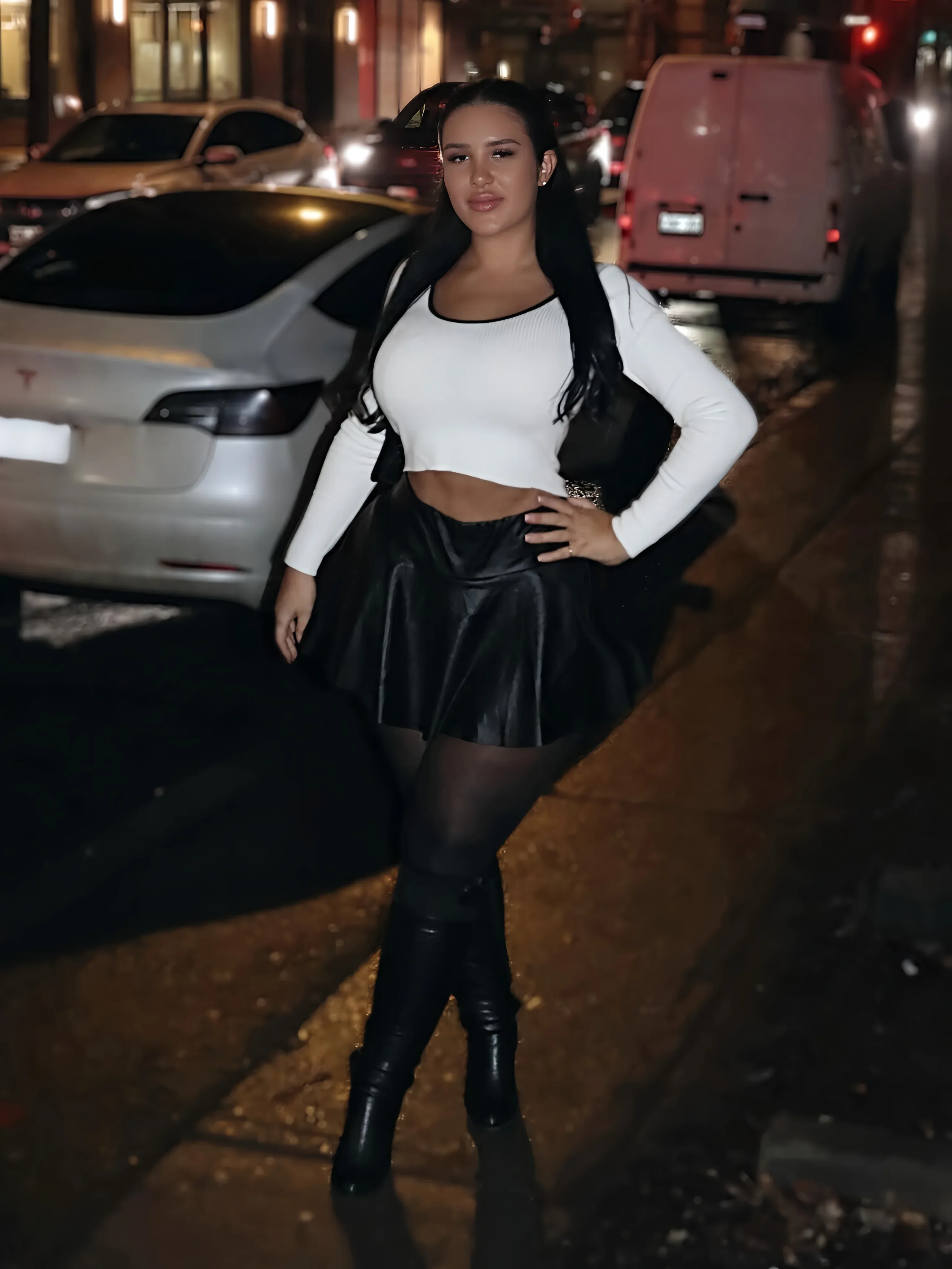 Valentina Yesenia photo 2 — Black, BBW