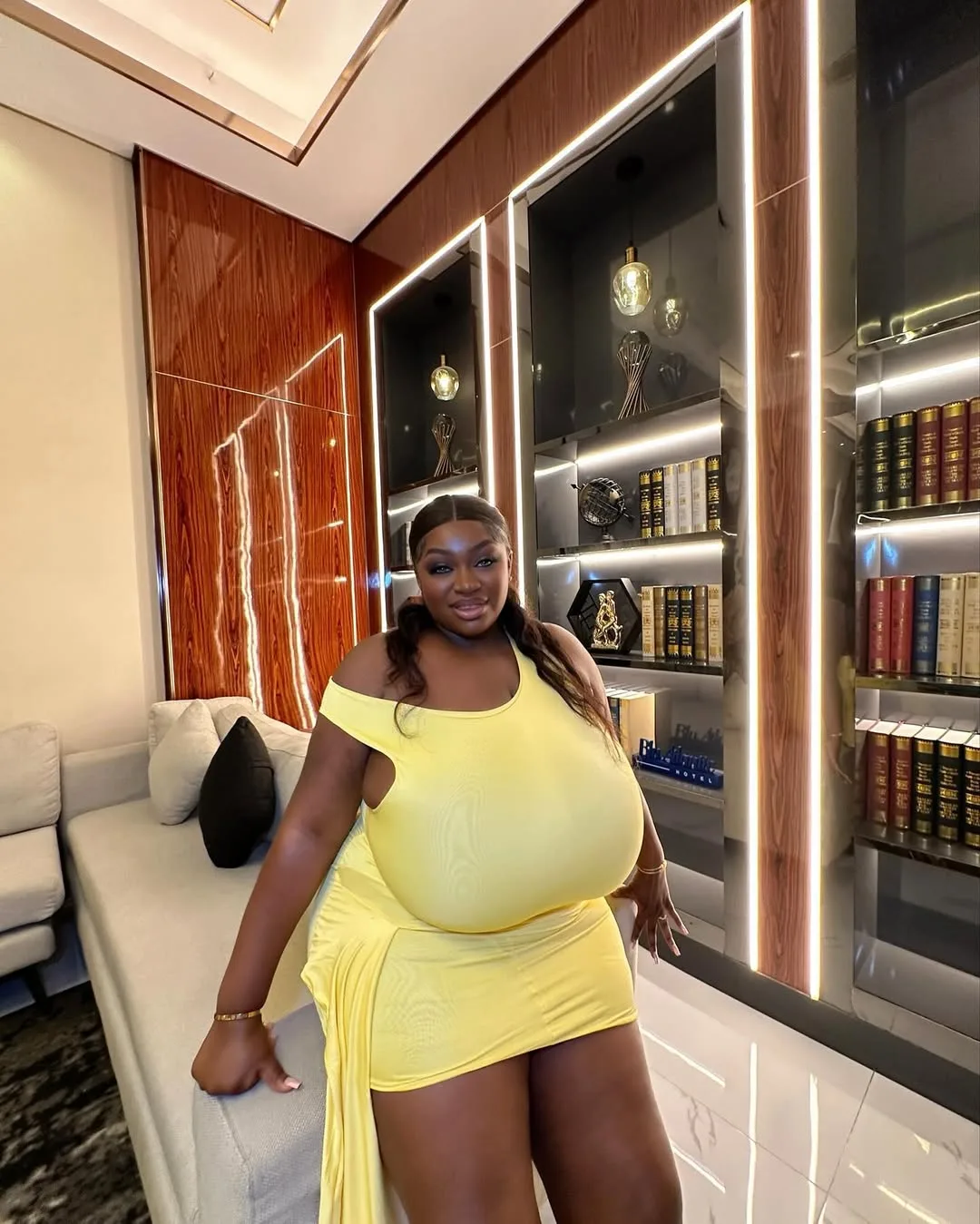 Vanessa Anietie photo 6 — Plus Size Model, Nigerian