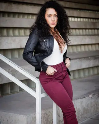 Vanessa Borne photo 2 — Brown, Athletic