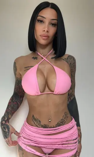 Vanessa Ouerhani photo 4 — Hazel, Mixed-race (primarily Latin)