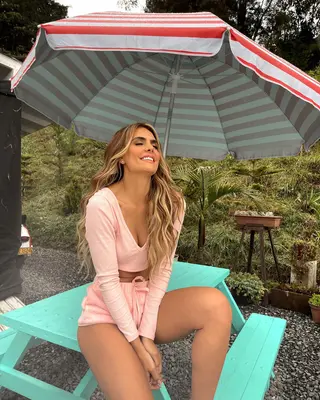 Vaneza Pelaez photo 8 — Blonde, Slim