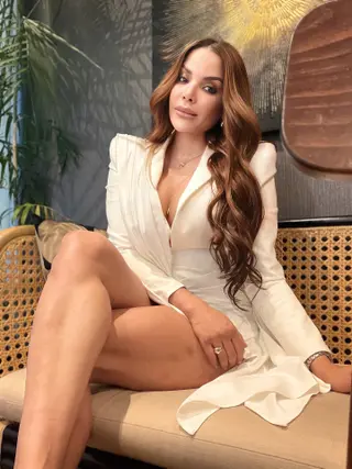 Veronica Batista photo 16 — Brown, Latin