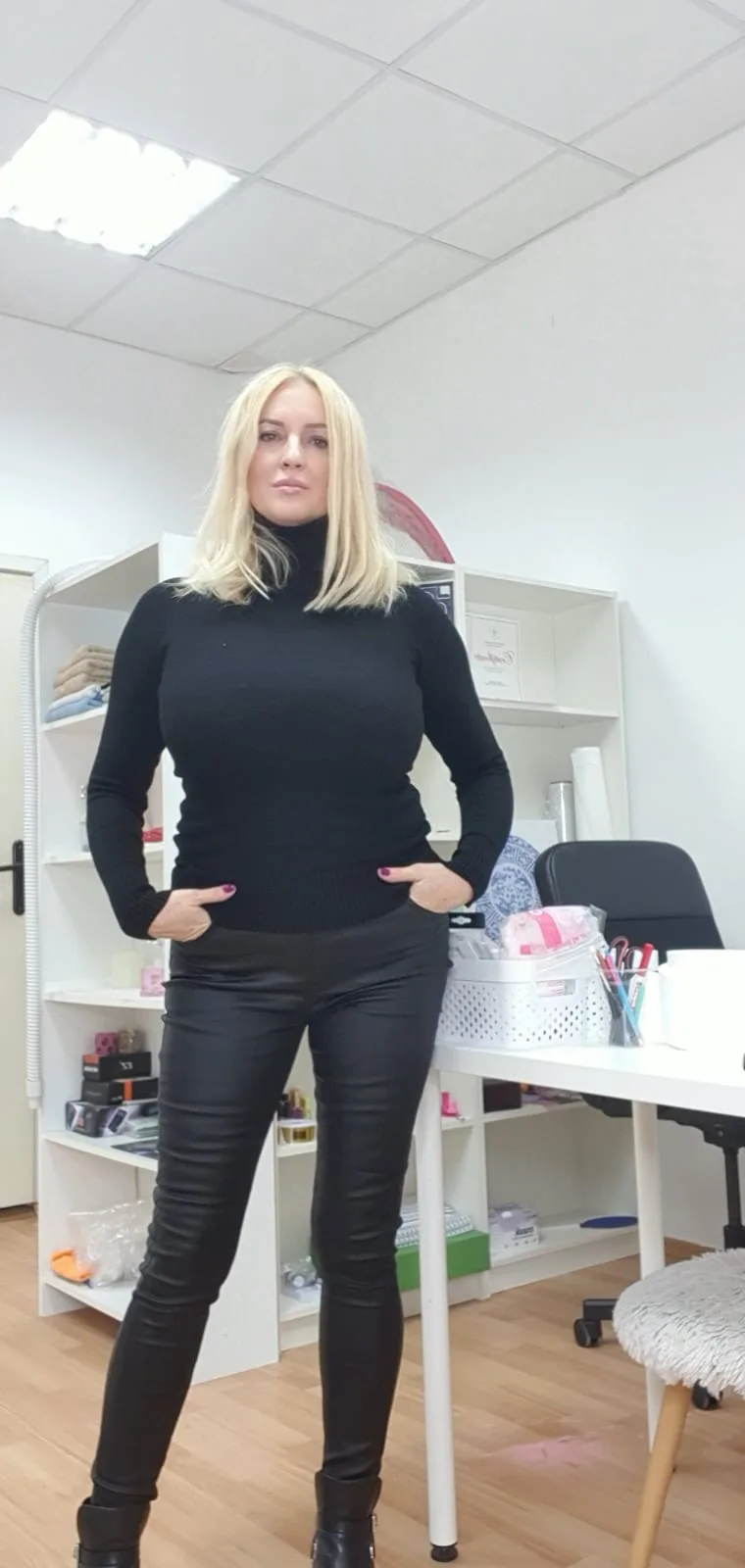 Vesna Pocuca Sana photo 1 — Serbian, Blonde