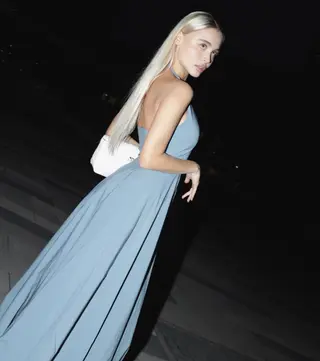Victoria Volk photo 5 — Slim, Model